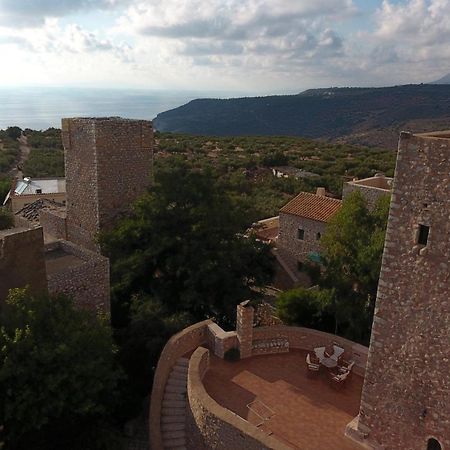 Aparthotel Arapakis Historic Castle Pírgos Dhiroú Exteriér fotografie