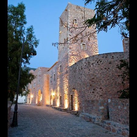 Aparthotel Arapakis Historic Castle Pírgos Dhiroú Exteriér fotografie