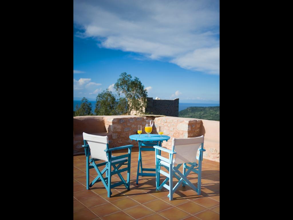 Aparthotel Arapakis Historic Castle Pírgos Dhiroú Pokoj fotografie
