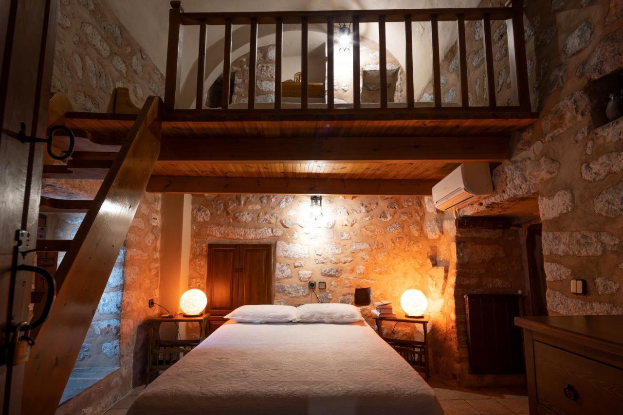 Aparthotel Arapakis Historic Castle Pírgos Dhiroú Exteriér fotografie