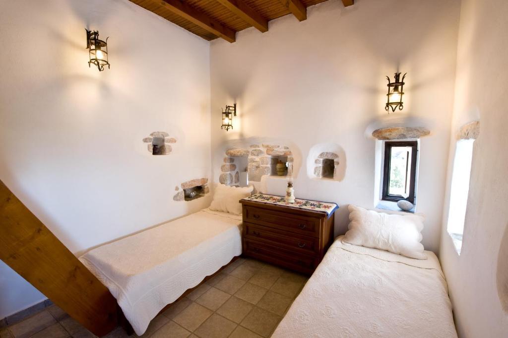 Aparthotel Arapakis Historic Castle Pírgos Dhiroú Pokoj fotografie