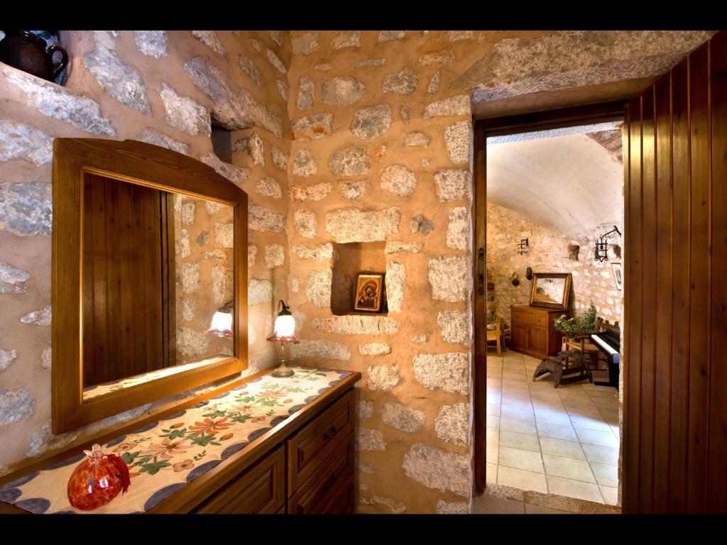 Aparthotel Arapakis Historic Castle Pírgos Dhiroú Pokoj fotografie