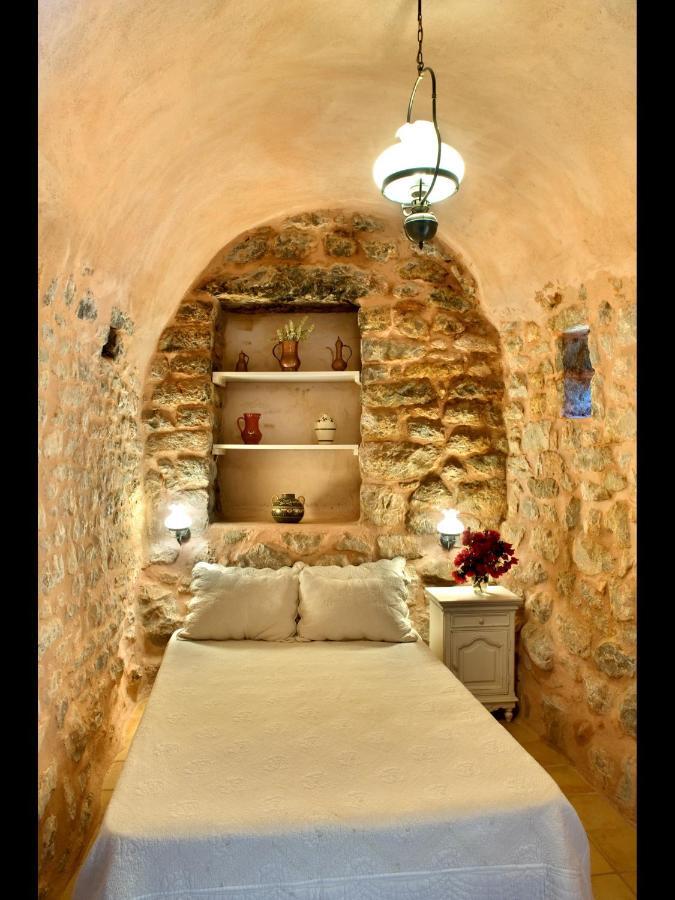 Aparthotel Arapakis Historic Castle Pírgos Dhiroú Pokoj fotografie