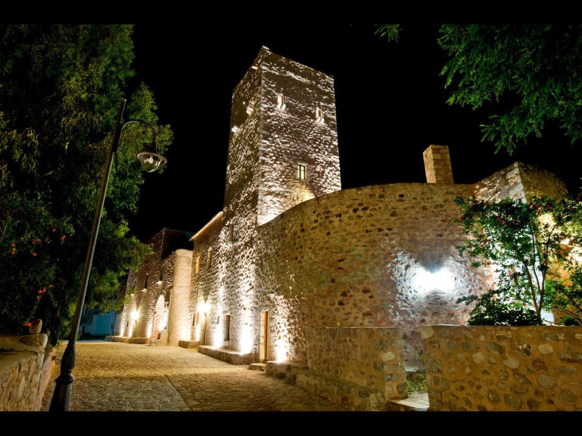 Aparthotel Arapakis Historic Castle Pírgos Dhiroú Exteriér fotografie