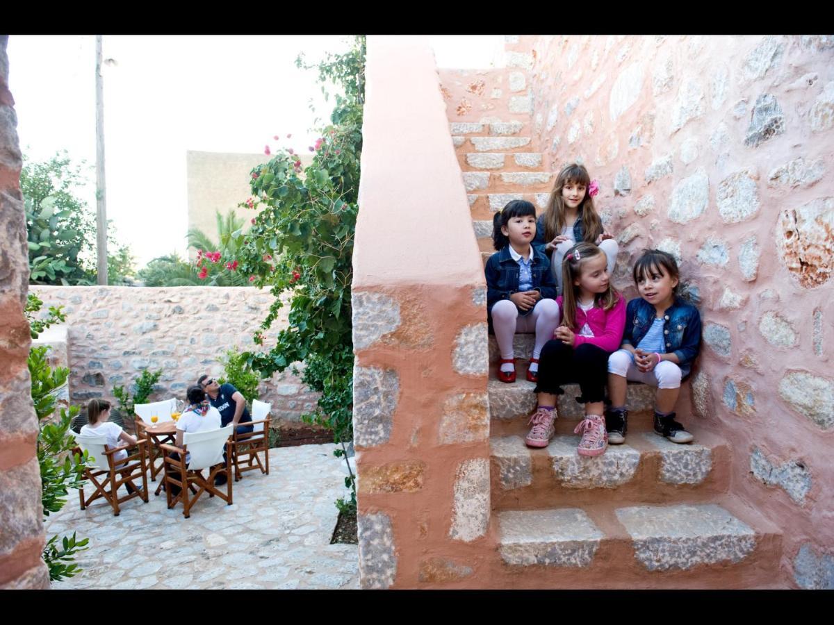 Aparthotel Arapakis Historic Castle Pírgos Dhiroú Pokoj fotografie